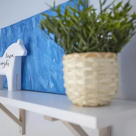 Youhosty - Pellegrini 8/4 아파트